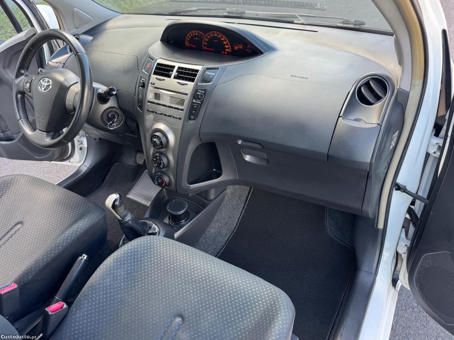 Toyota Yaris 1.0 VVTI Motor de Corrente C/Novo - 11 — photo 5
