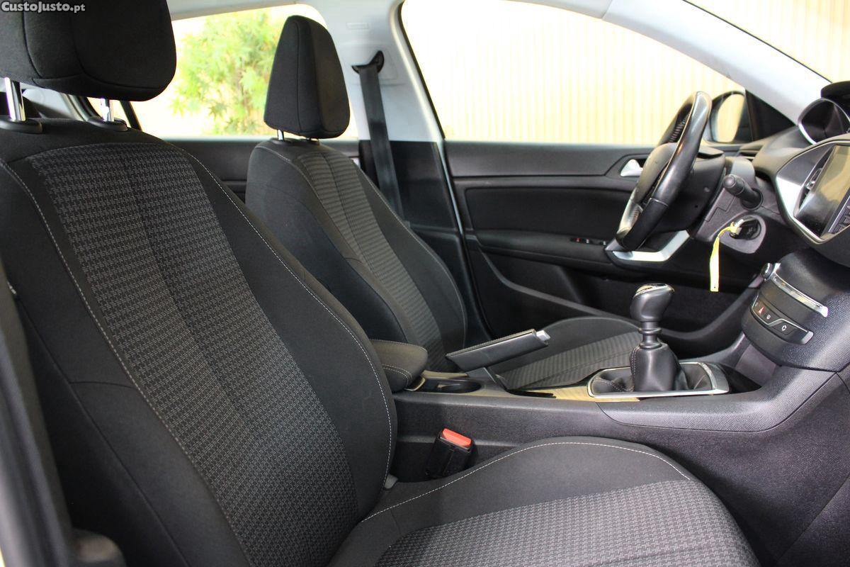 Peugeot 308 1.5 BlueHDi Active Pack — fotografia 2