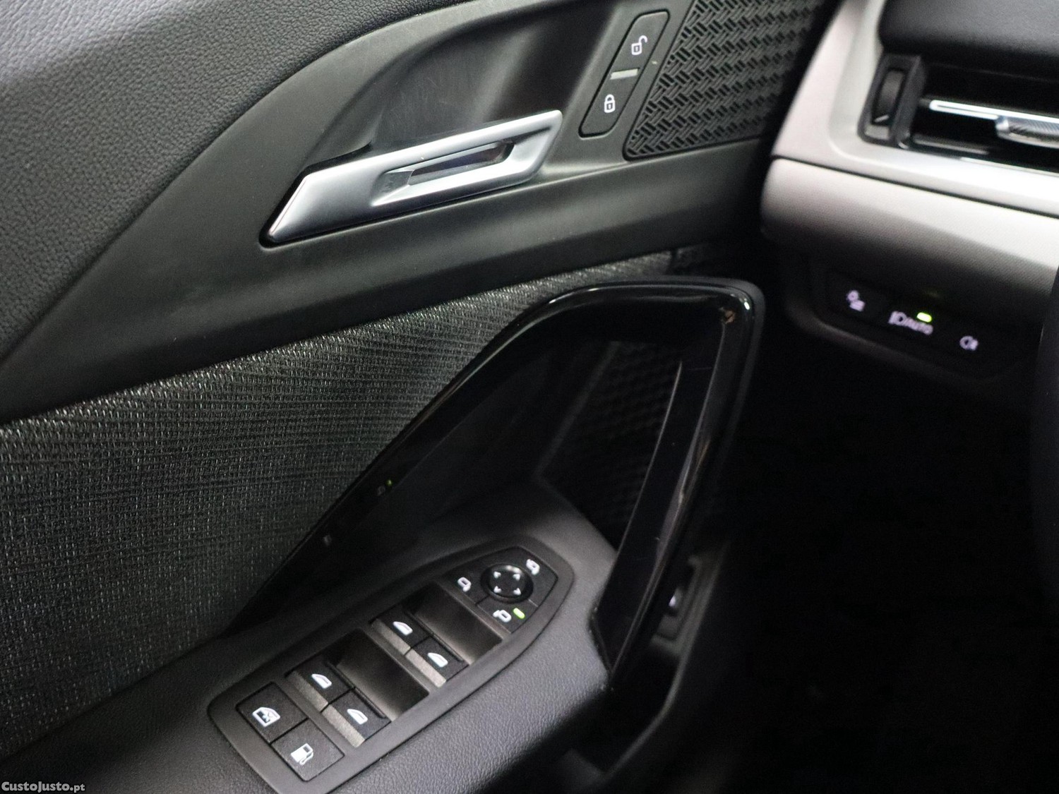 BMW X1 xDrive25e — fotografia 6