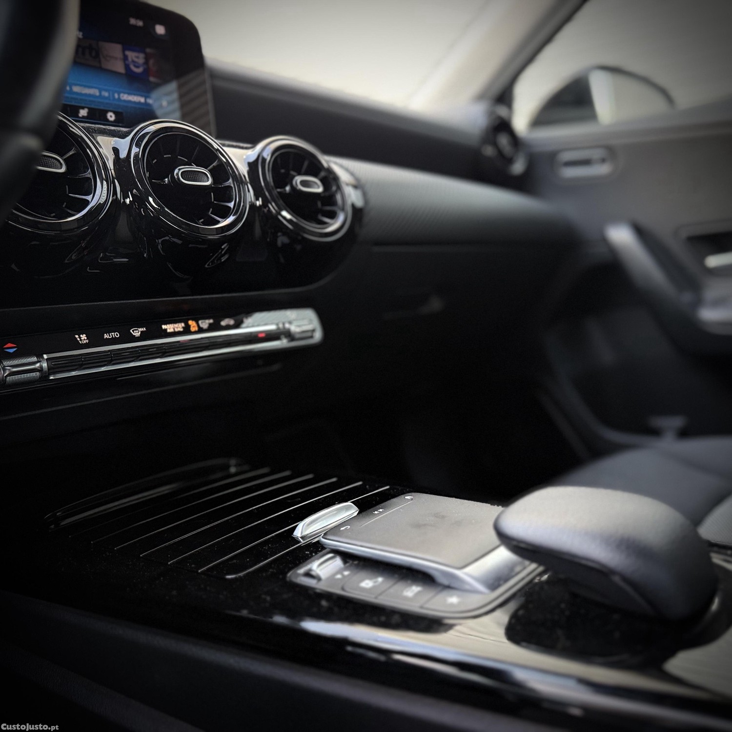 Mercedes-Benz A 180 Limousine d Style Auto — fotografia 9