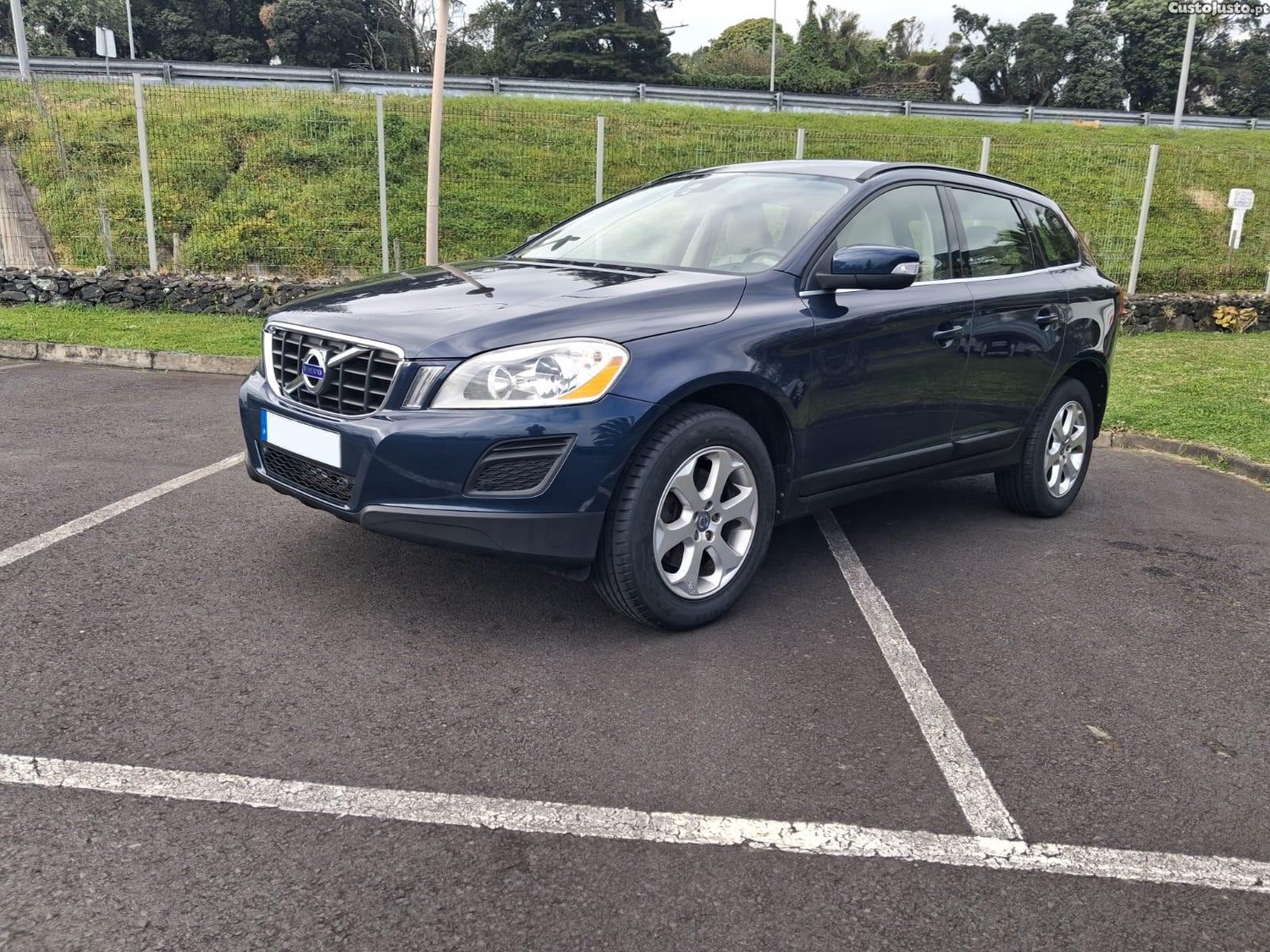 Volvo XC60 D4 2.0 - 163CV - 2013 - 13 — photo 3