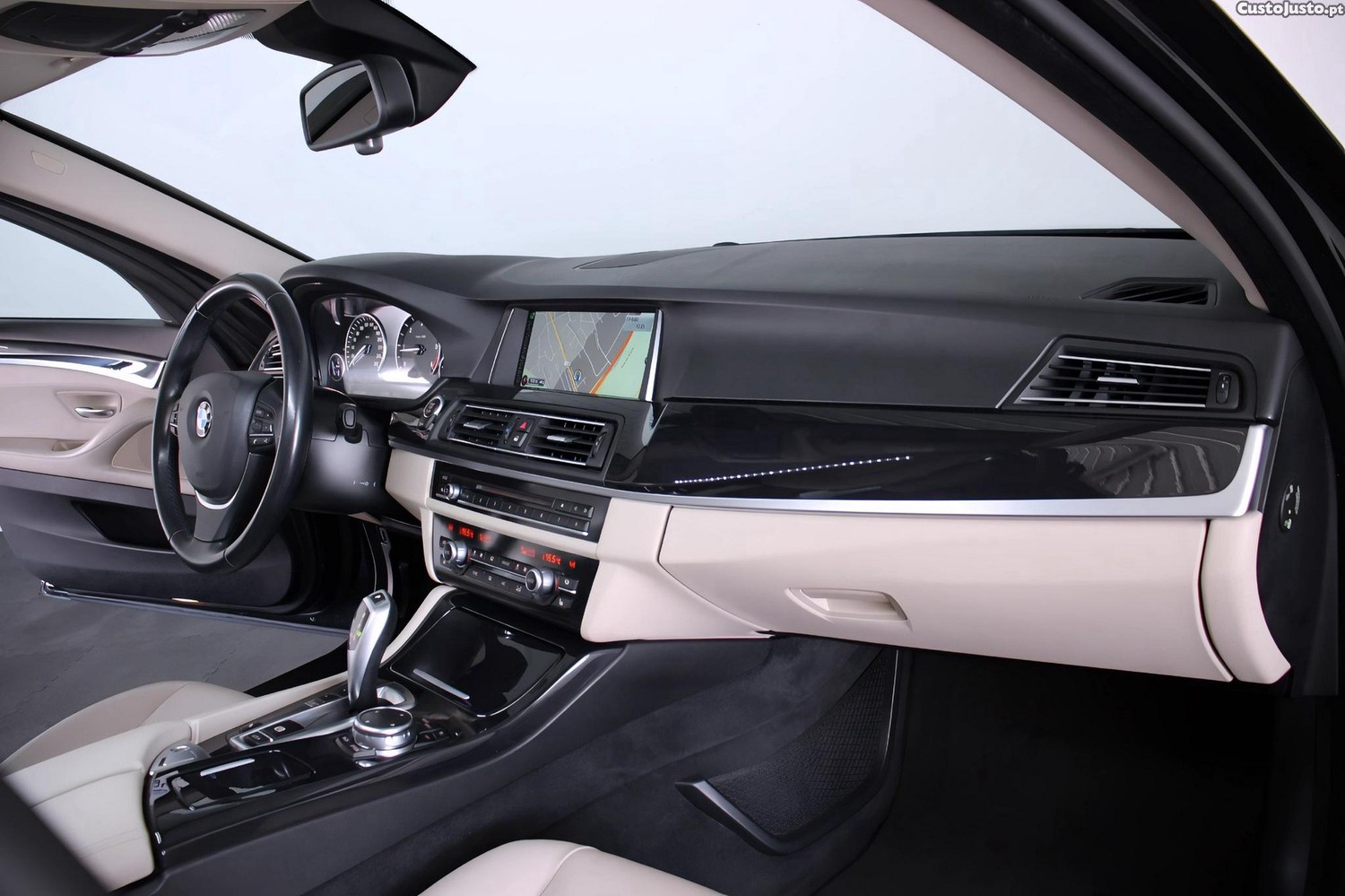 BMW 520 d Line Luxury Auto — fotografia 9