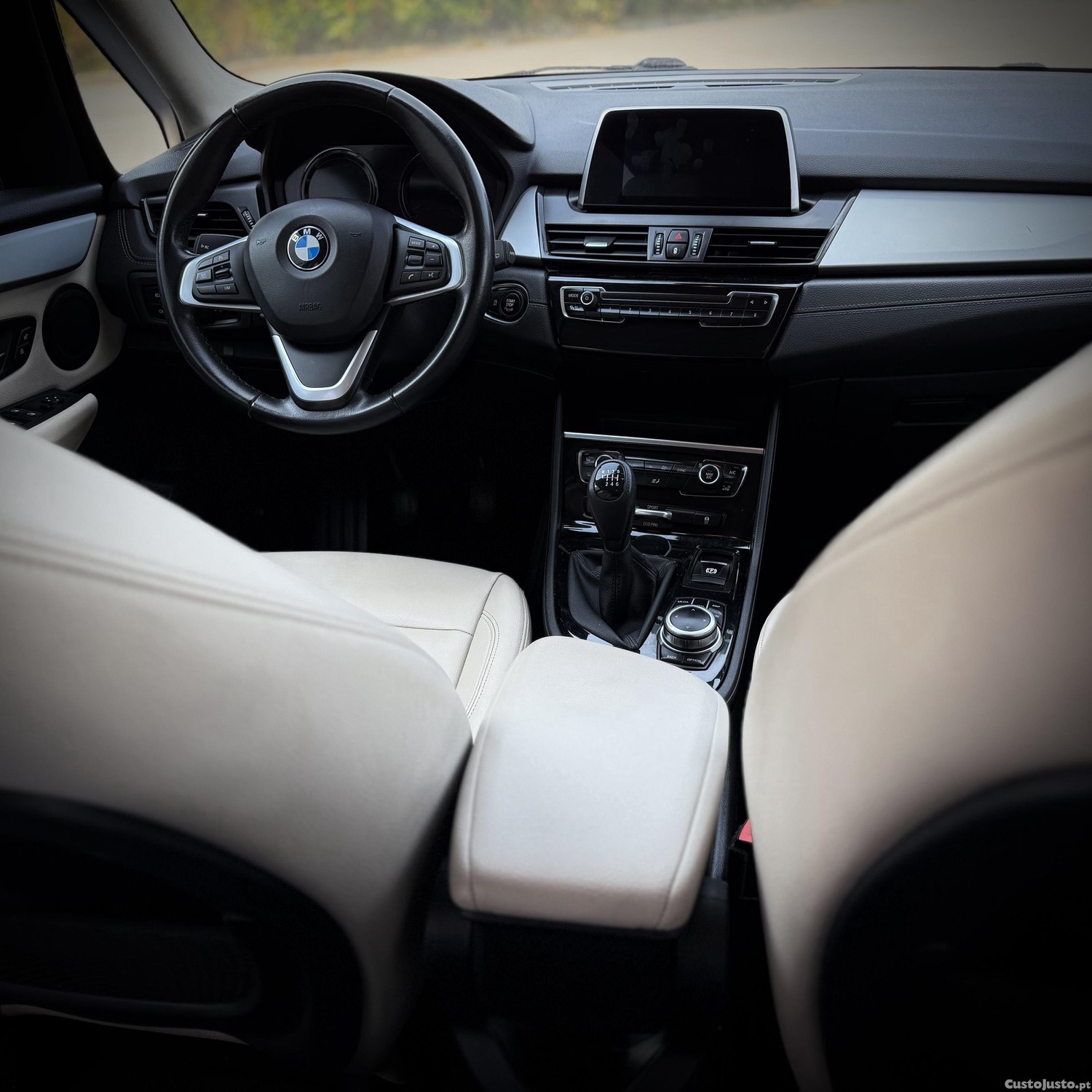 BMW 216 Gran Tourer 7L Line Luxury — fotografia 10
