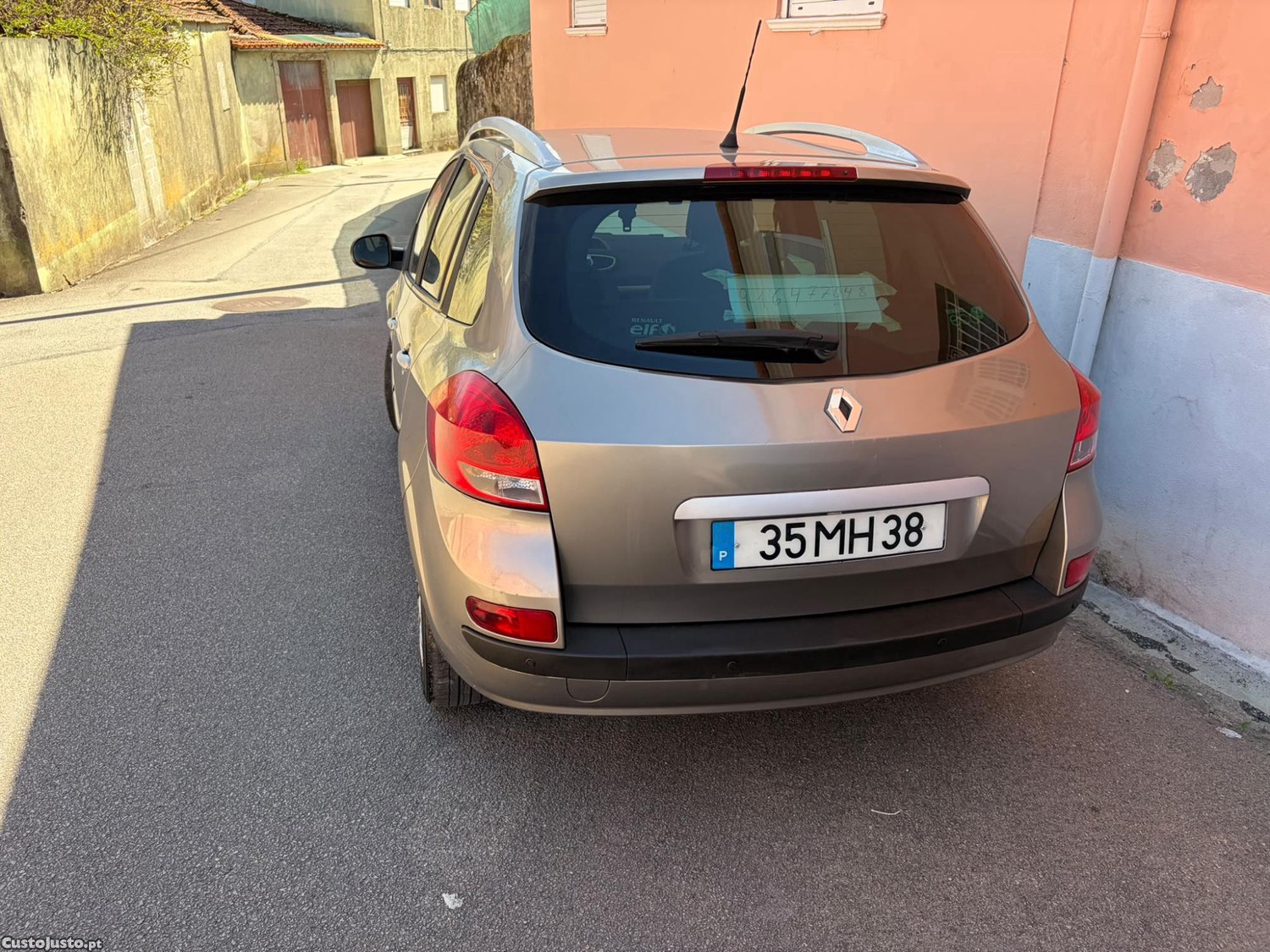 Renault Clio 1.5 - 11 — photo 3