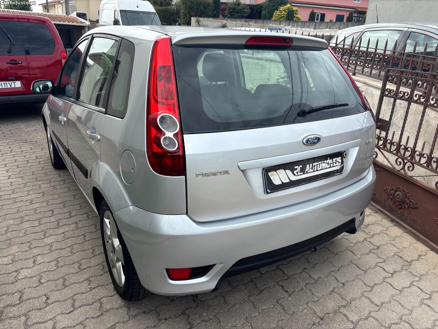 Ford Fiesta 1.4 TDCi Trend — fotografia 13
