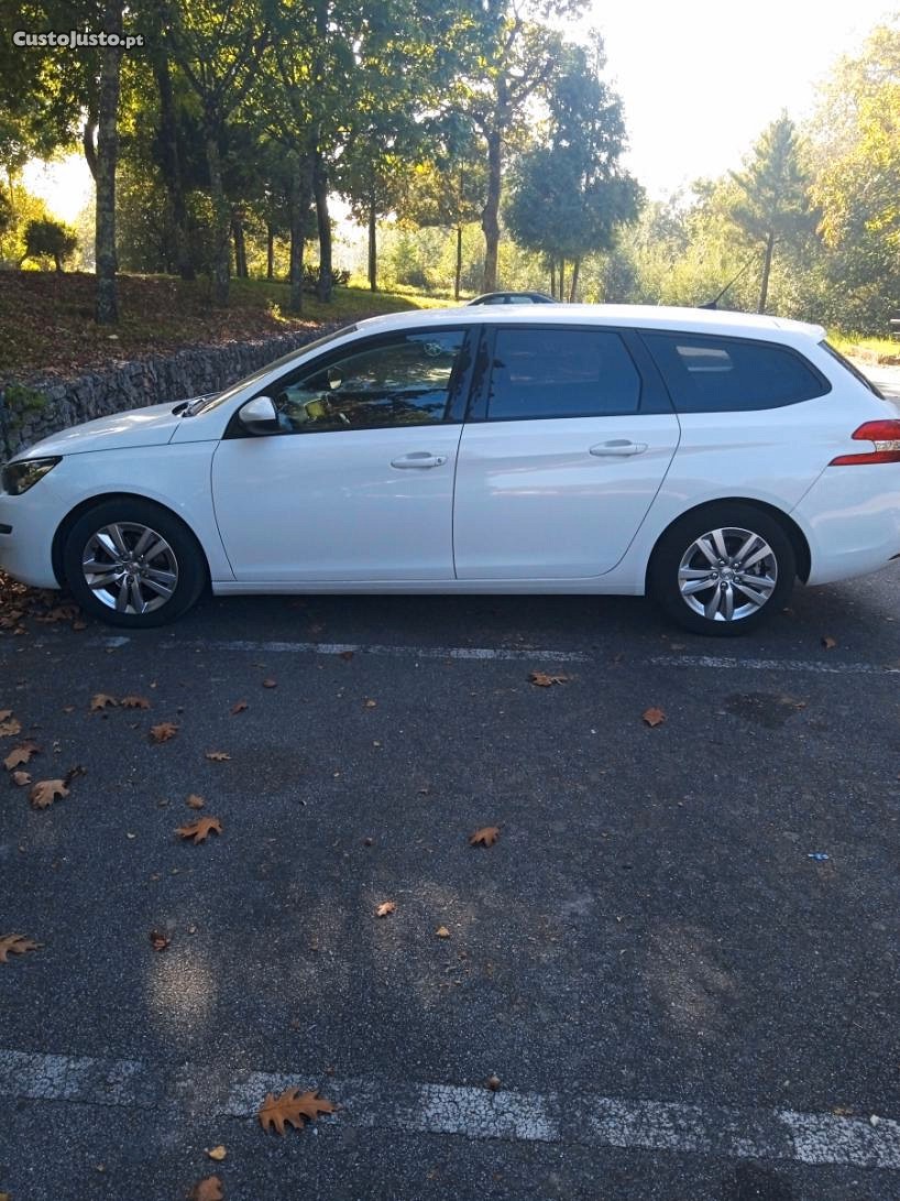 Peugeot 308 Break hdi — fotografia 3