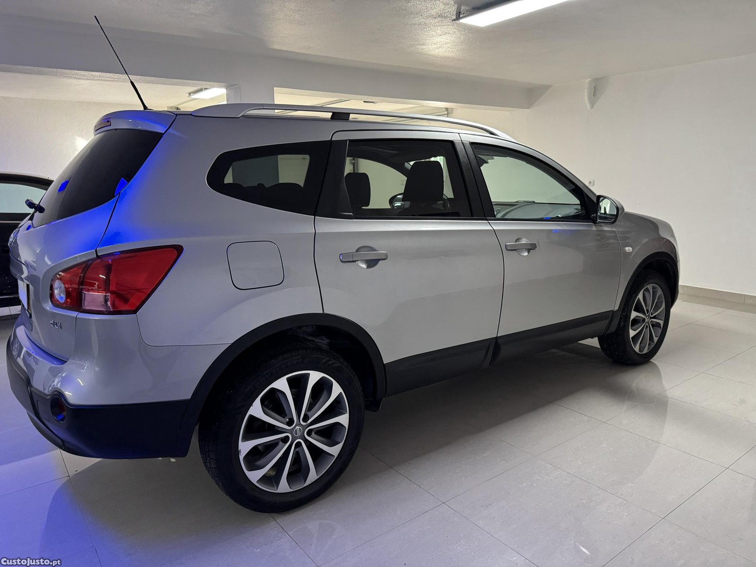 Nissan Qashqai+2 1.5 DCi 7 LUGARES TEKNA SPORT 6 VEL. NACIONAL EXCELENTE OCASIÃO - 10 — photo 4