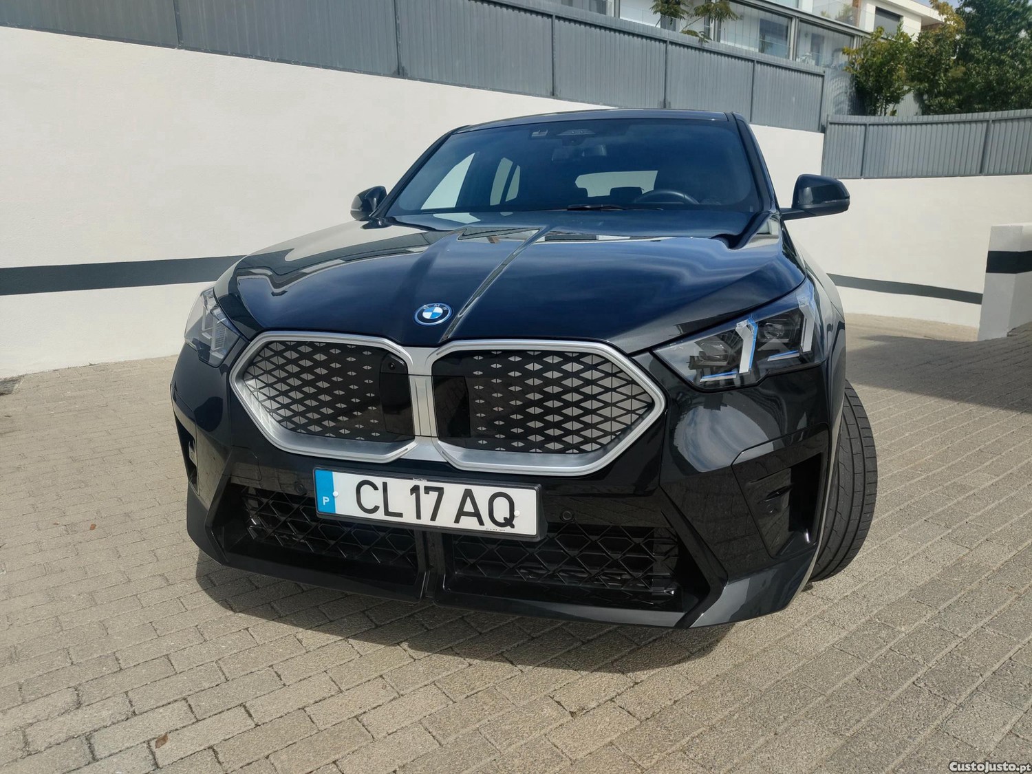 BMW iX2 Edrive 20  FullExtras - 25 — photo 3