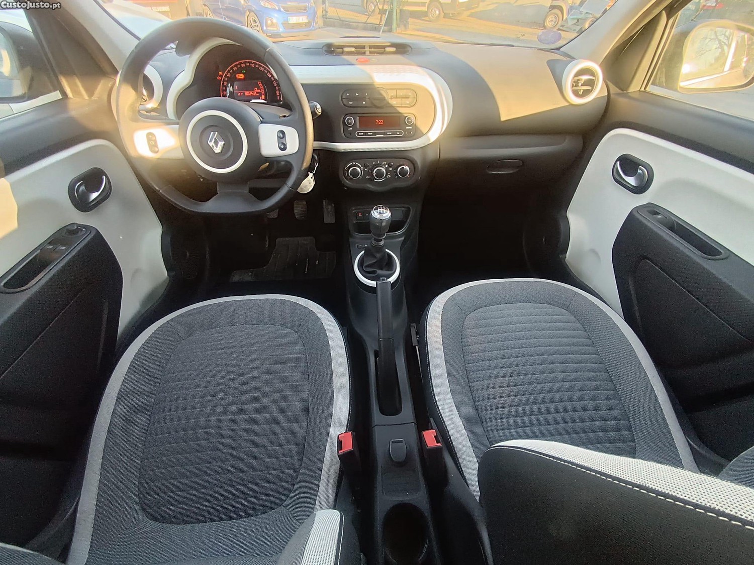 Renault Twingo TCe Turbo - 19 foto 5