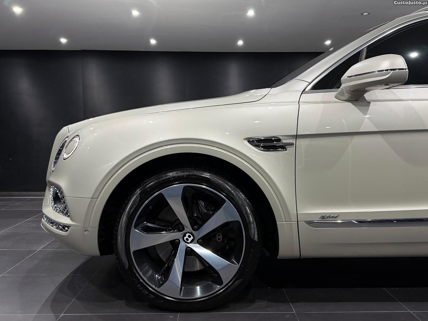 Bentley Bentayga Hybrid - 21 — photo 3
