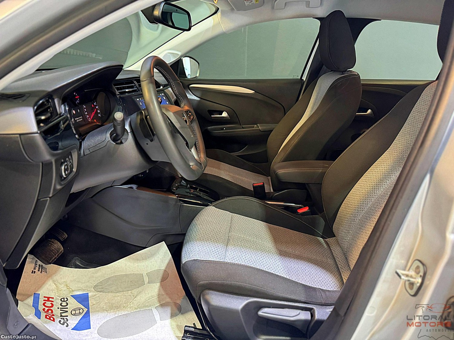 Opel Corsa 1.2 T Elegance Aut. — fotografia 12