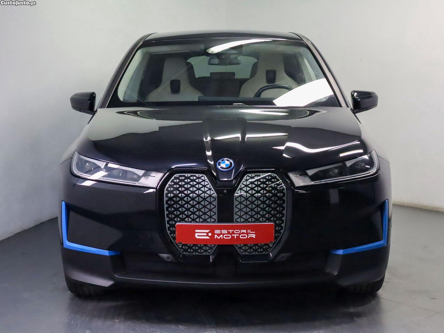 BMW iX xDrive 40 - 22 — photo 2
