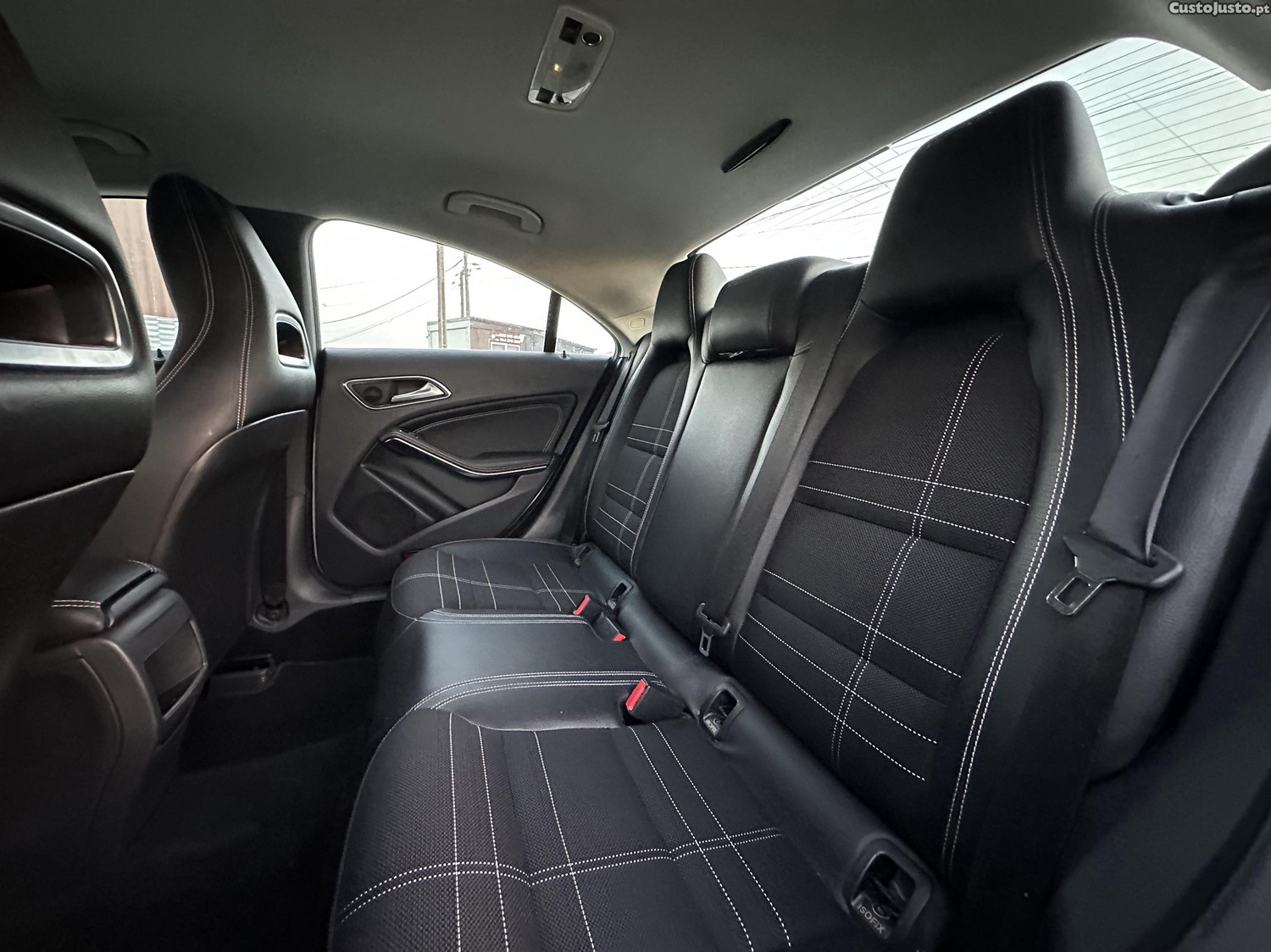 Mercedes-Benz CLA 180 GARANTIA — fotografia 4