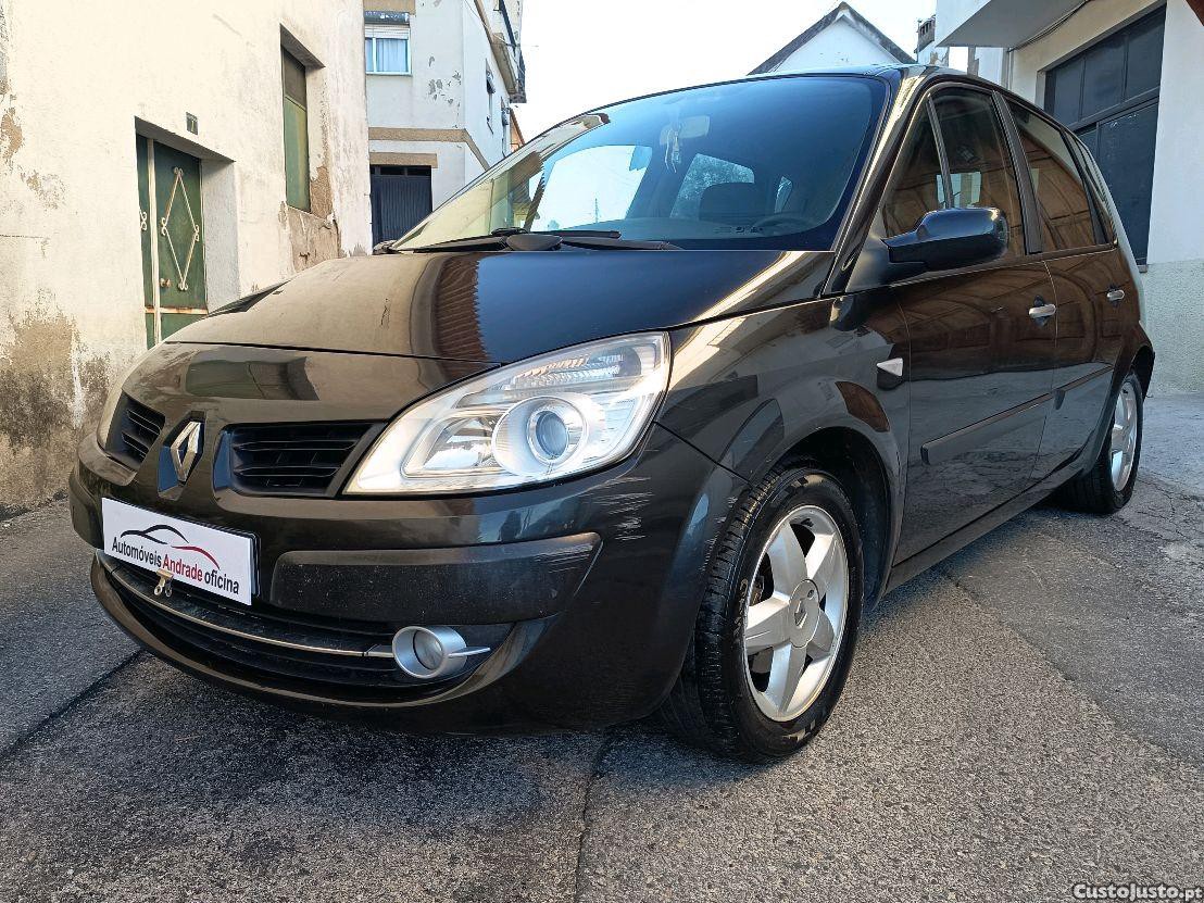 Renault Scénic Dynamique S - 08 — photo 2
