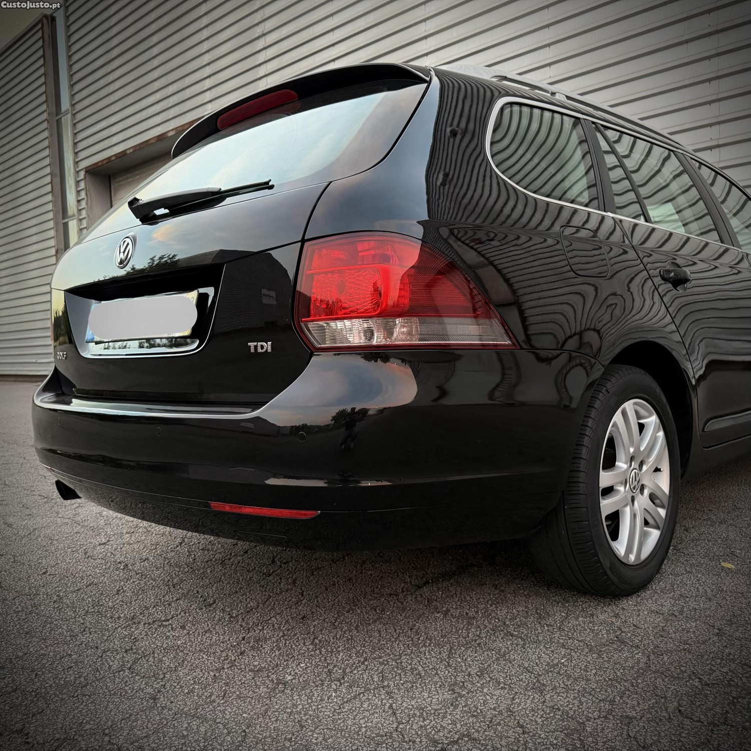 Volkswagen Golf 1.6 TDI Variant Highline — fotografia 2