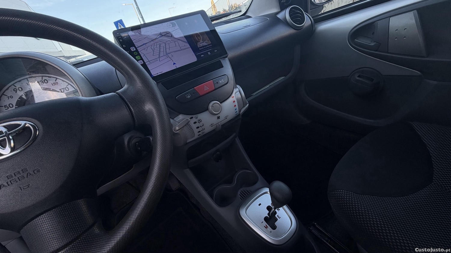 Toyota Aygo Caixa Automática - GPS / CarPlay - 10 — photo 2