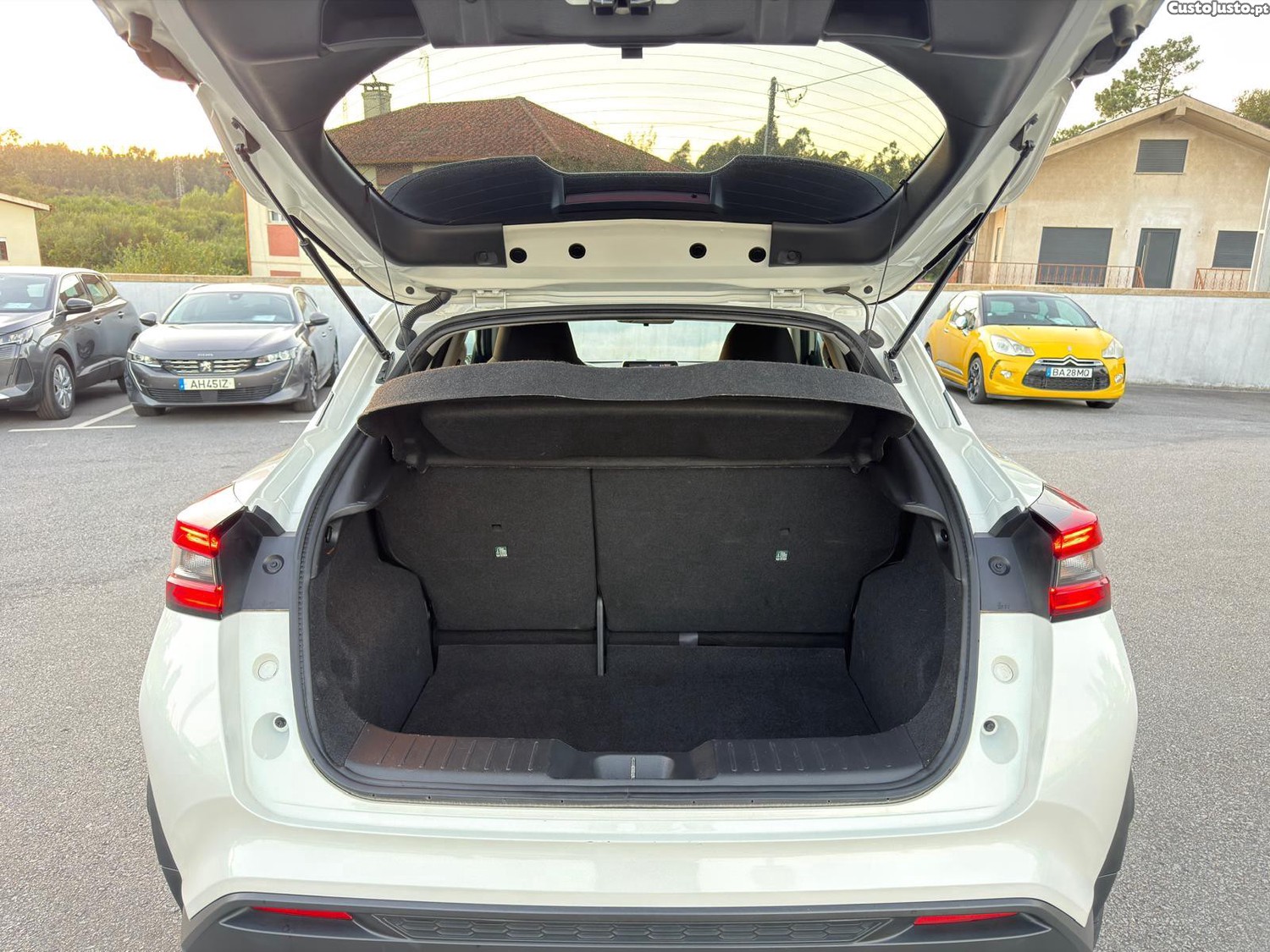Nissan Juke 1.0 DIG-T N-Connecta - 24 — photo 5