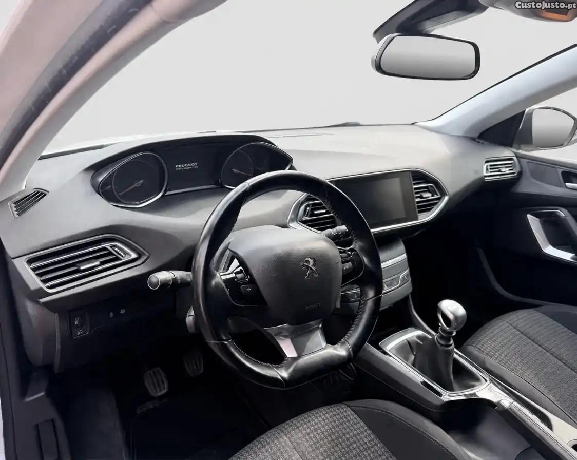 Peugeot 308 1.2 PureTech Active - 20 — photo 4