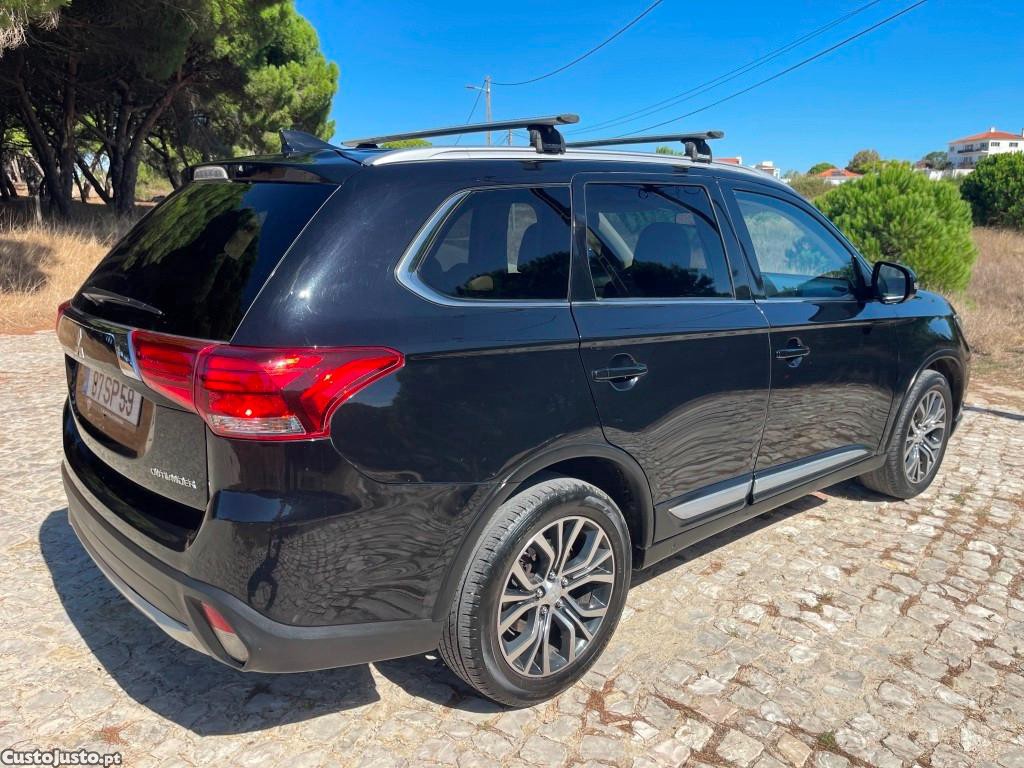 Mitsubishi Outlander 2.2 DI-D Instyle 7 Lugares - 17 — photo 3