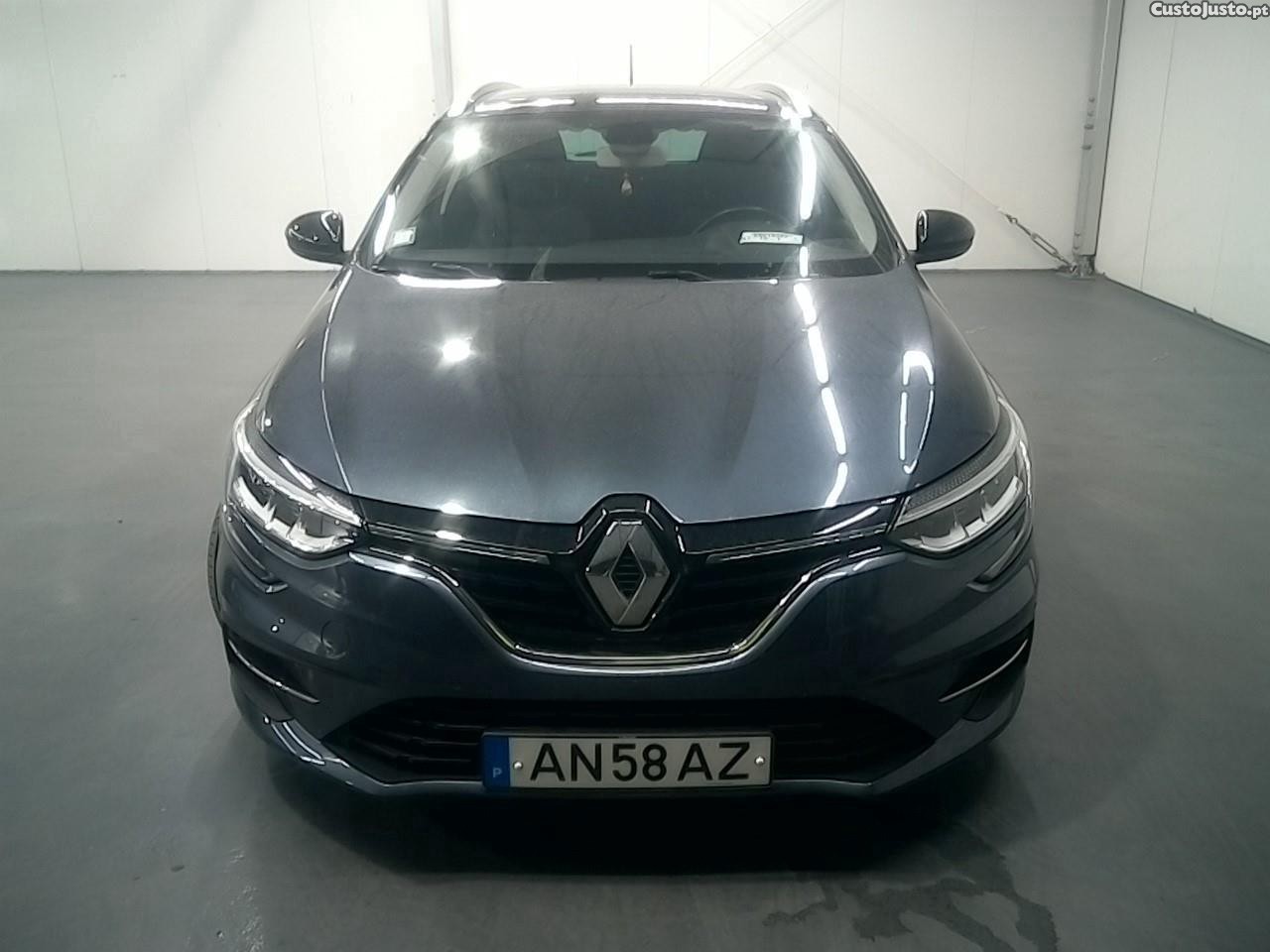 Renault Mégane Sport Tourer 1.3 TCe Limited 140cv - 21 — photo 4