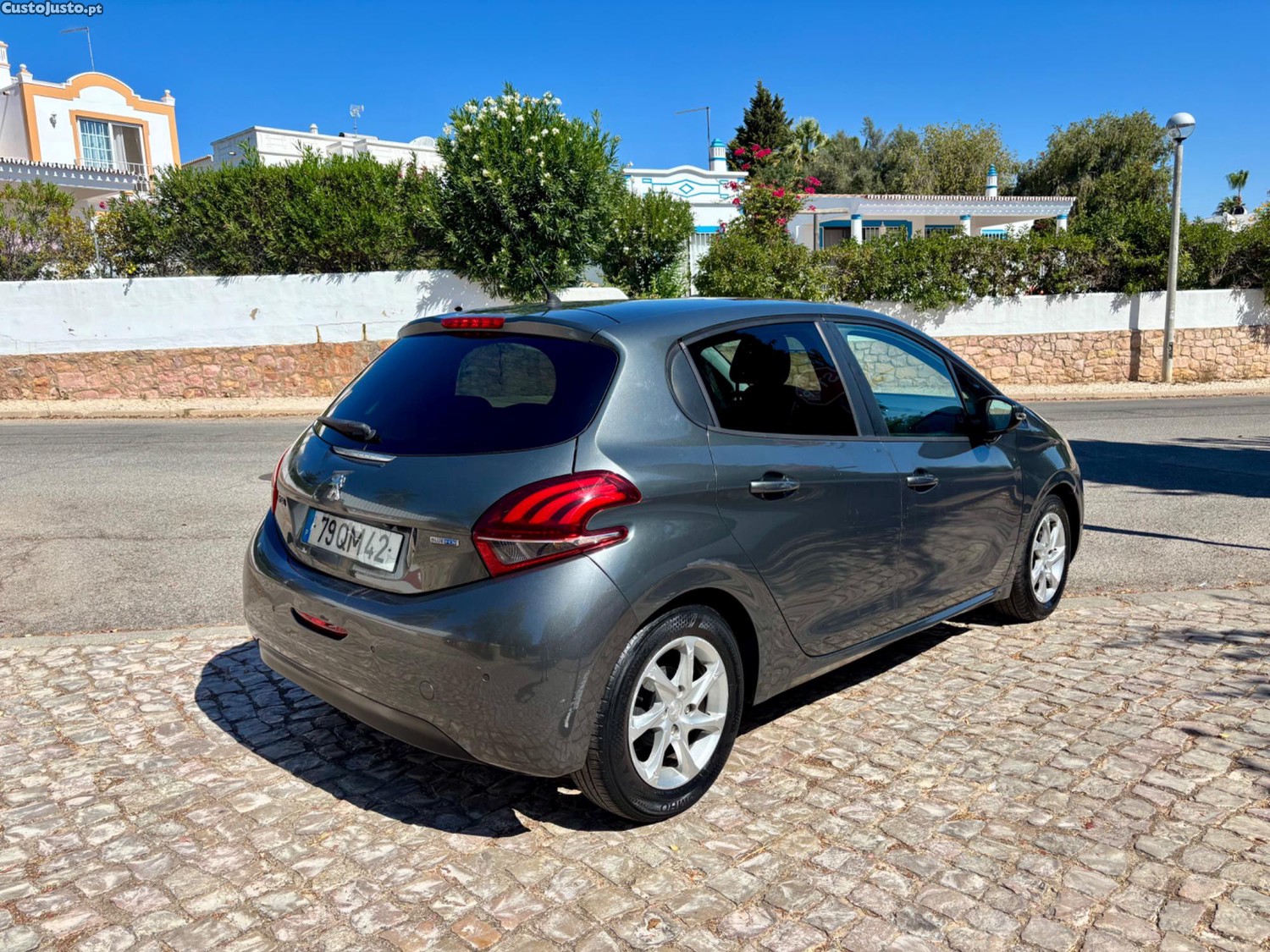 Peugeot 208 1.6 BlueHDI - 15 — photo 4