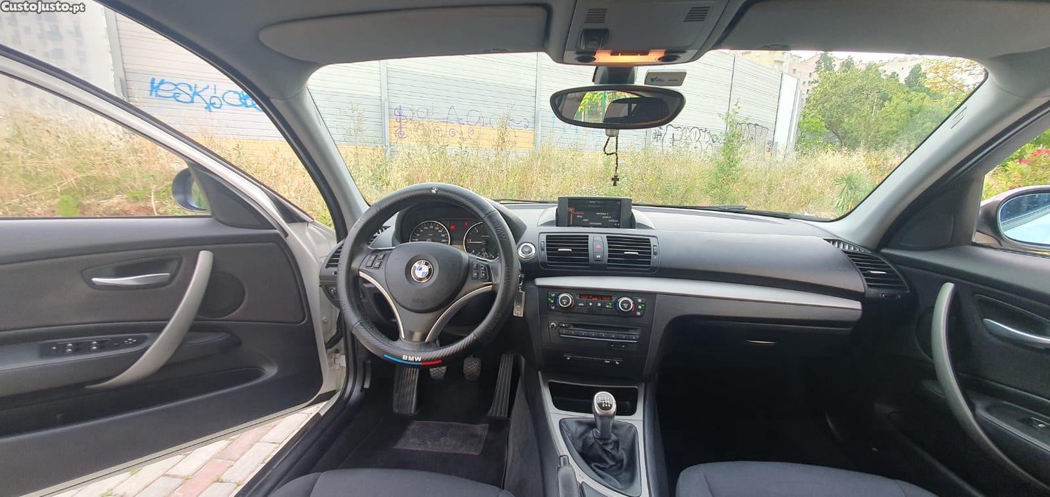 BMW 118 d — fotografia 5
