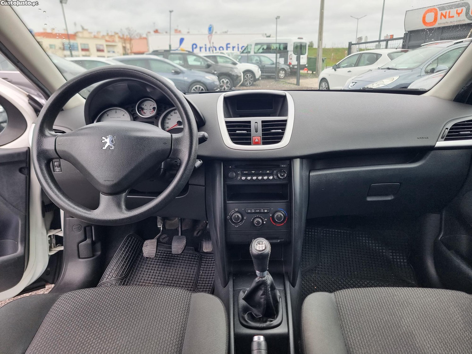 Peugeot 207 1.6 HDI — fotografia 15