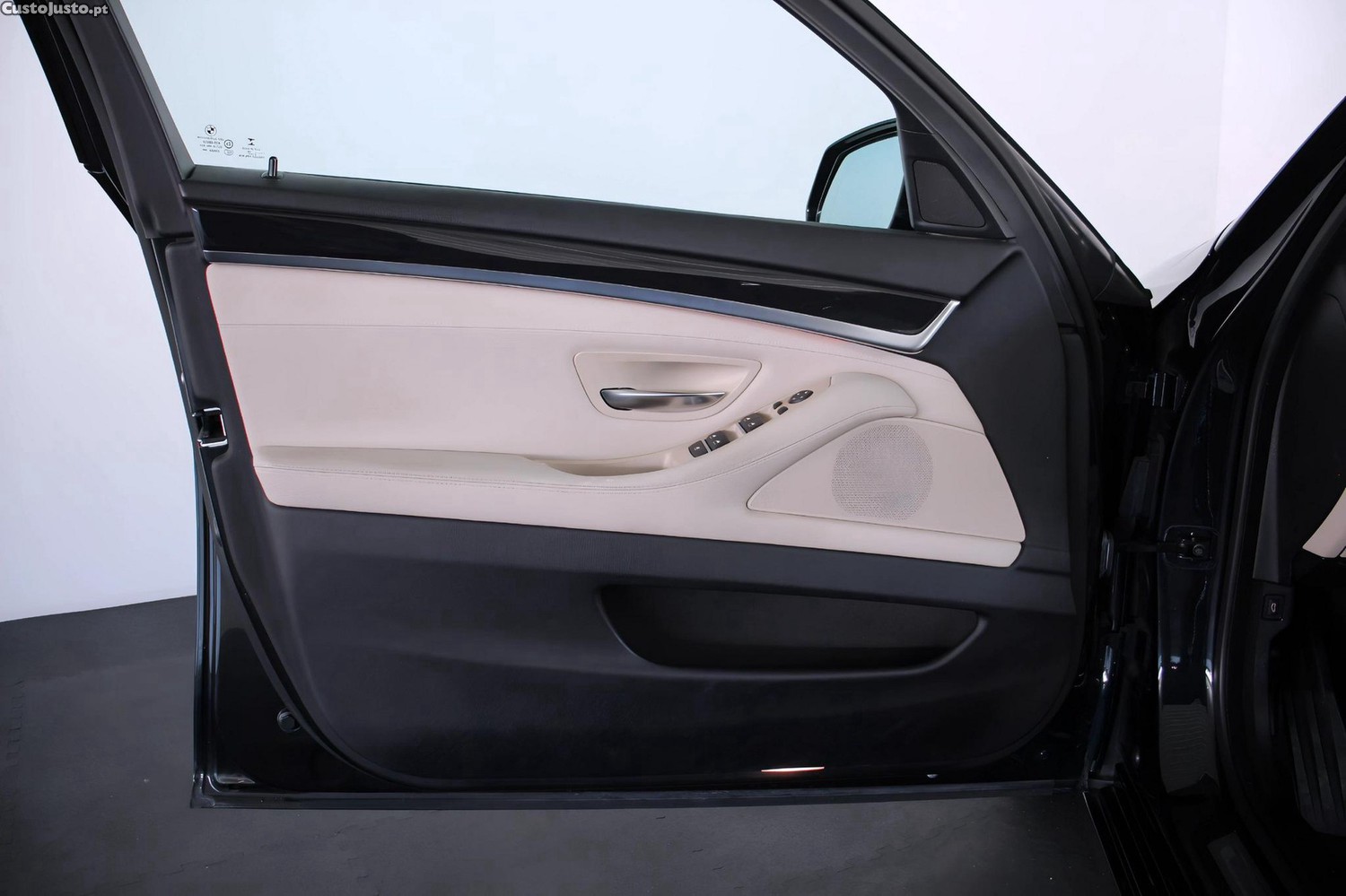 BMW 520 d Line Luxury Auto — fotografia 15