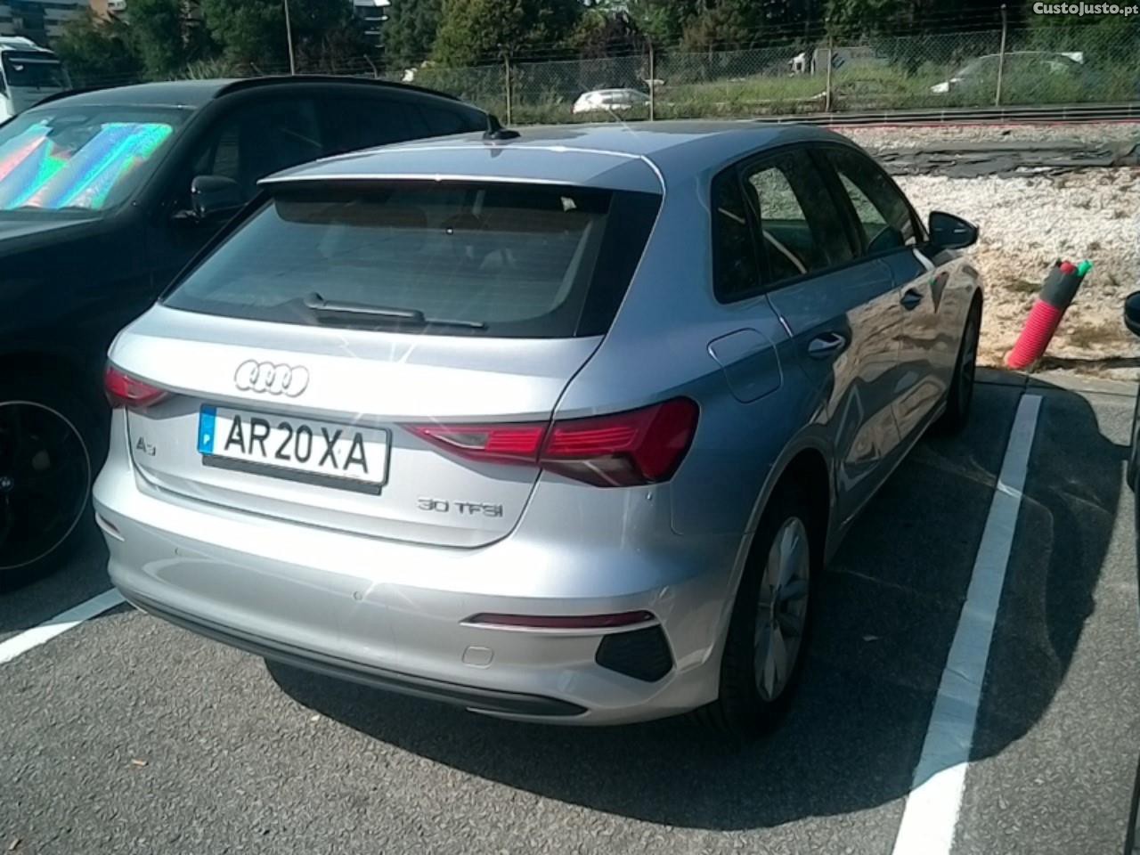 Audi A3 Sportback 30 TFSI Advanced — photo 3