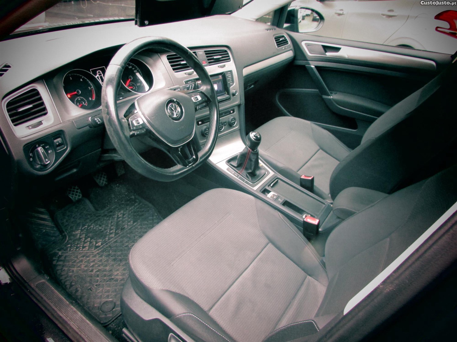 Volkswagen Golf 1.6 tdi 105 cv nac — fotografia 3