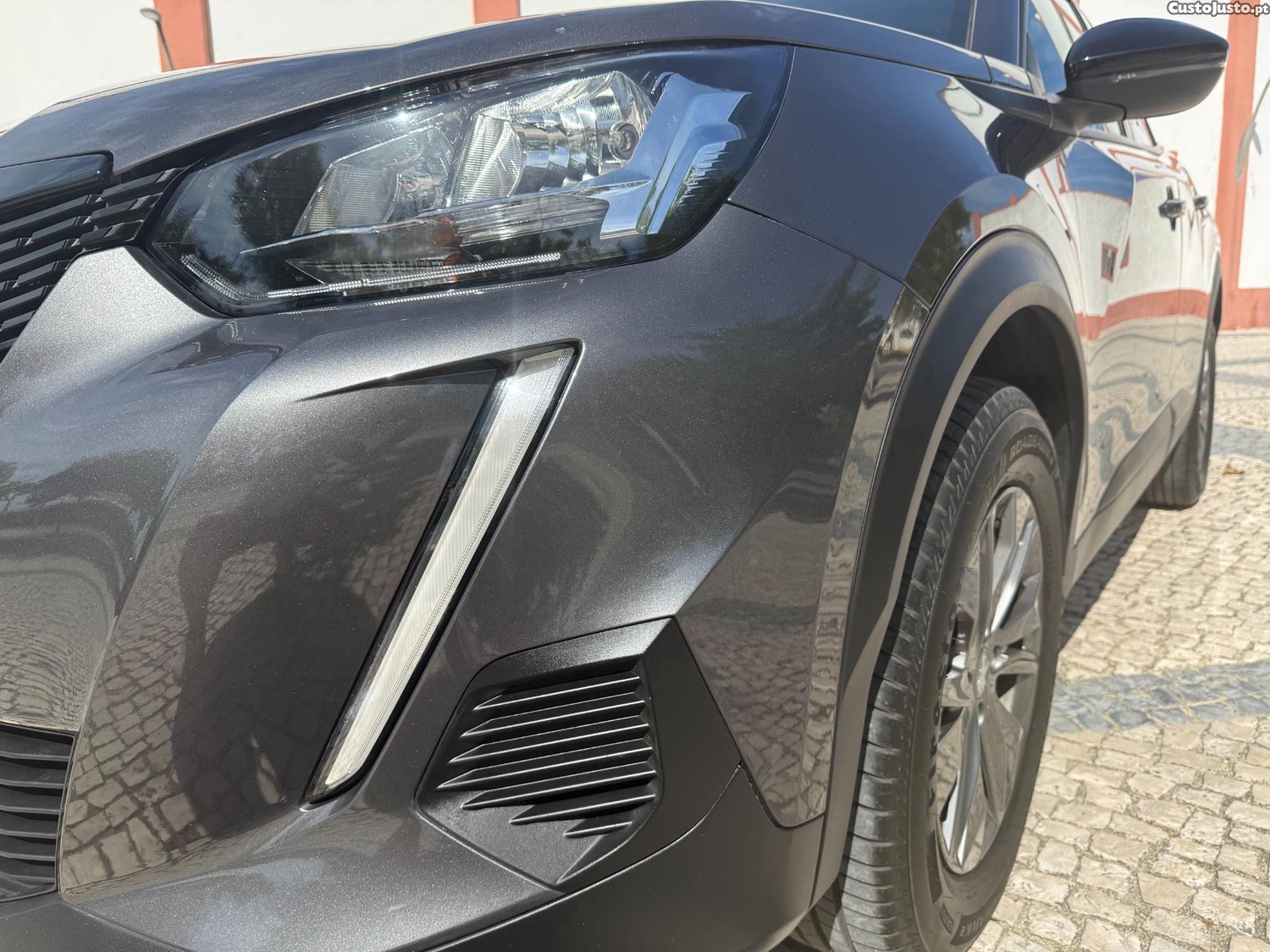 Peugeot 2008 1.2 PureTech Active Pack 102cv - 23 — photo 5
