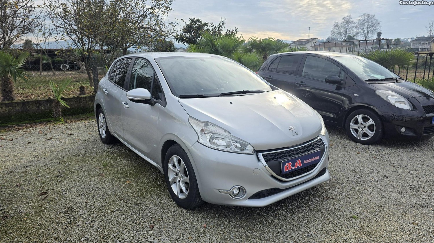 Peugeot 208 1.0 VTi 68cv — fotografia 9