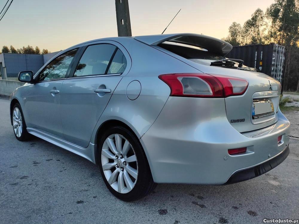 Mitsubishi Lancer SPORTBACK 2.0 Di-D Intense (140 CV) - 09 — photo 3