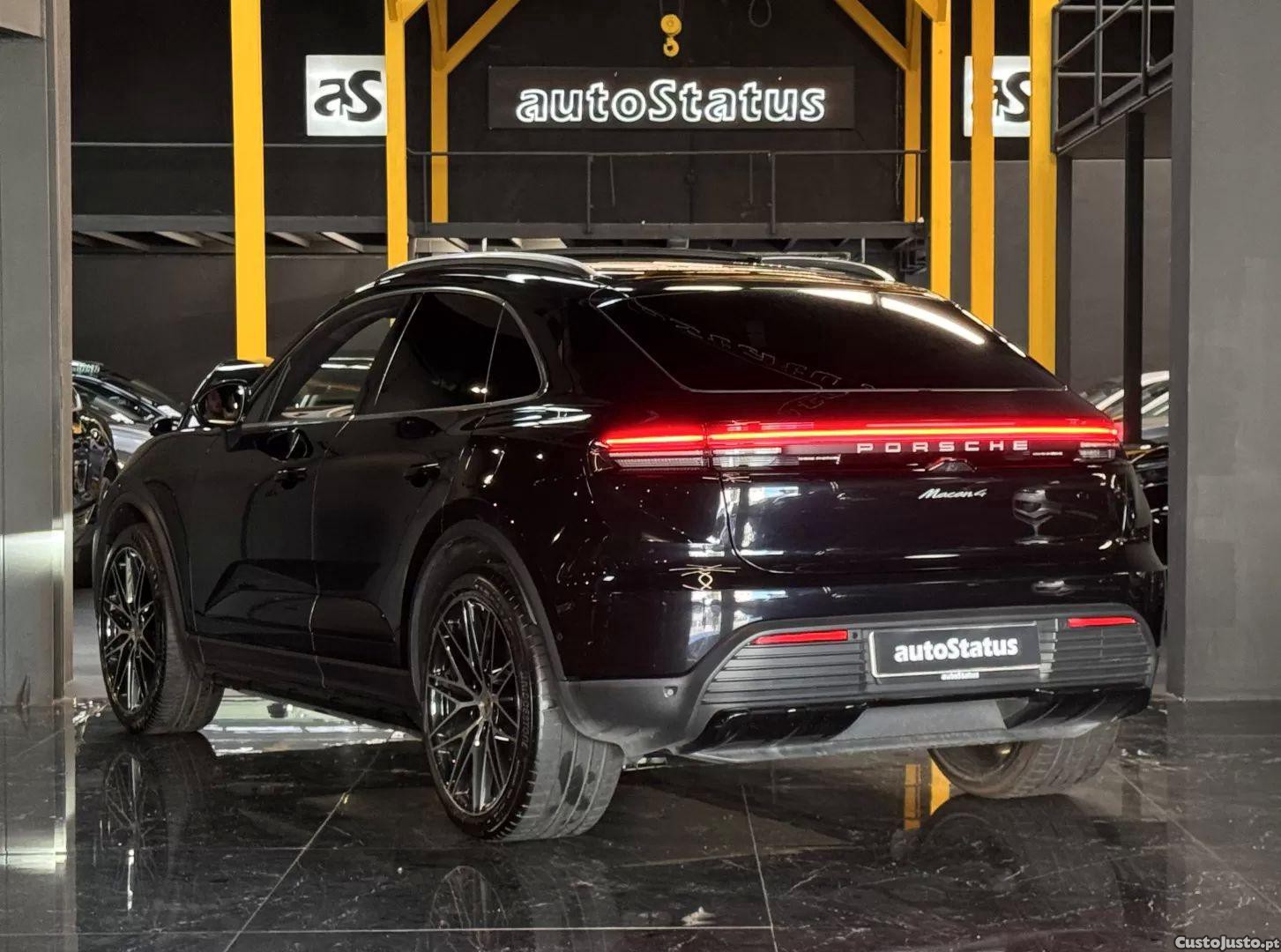 Porsche Macan Electric 4 - 25 — photo 5
