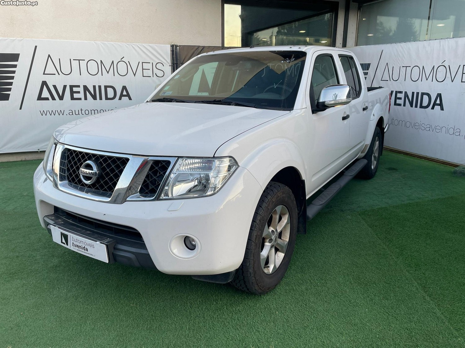 Nissan Navara 2.5 dCi CD LE 4WD - 14 foto 2