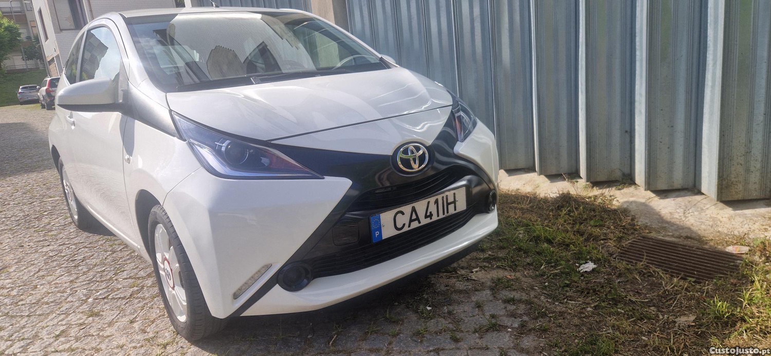 Toyota Aygo 1.0 VVT-i - 15 — photo 2