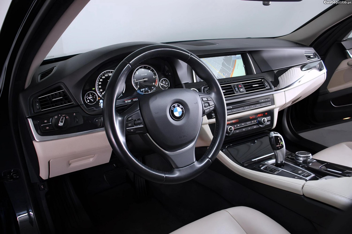 BMW 520 d Line Luxury Auto — fotografia 13
