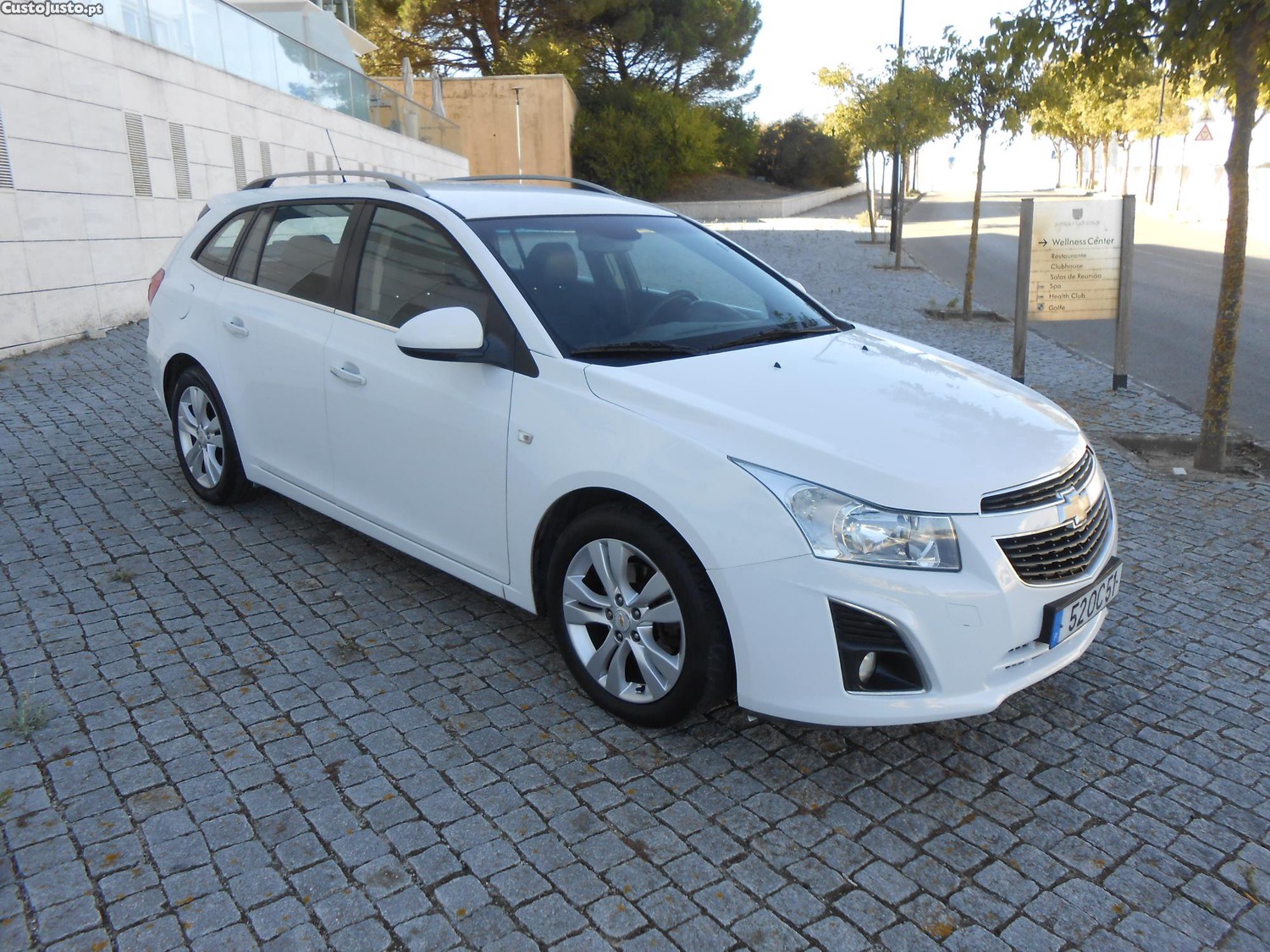 Chevrolet Cruze SW 1.7 VCDI LT - 13 — photo 2