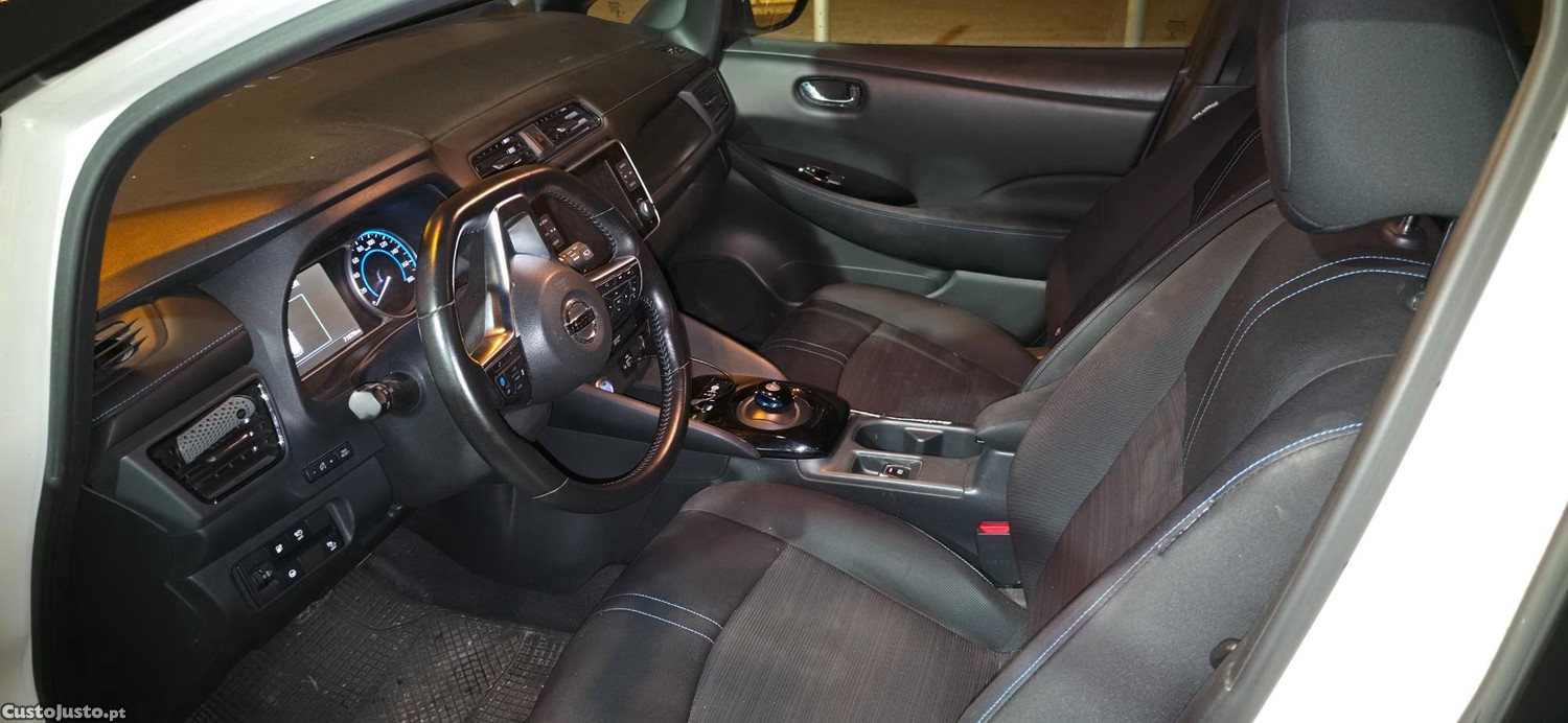 Nissan Leaf N-Connecta 40Kw — fotografia 6
