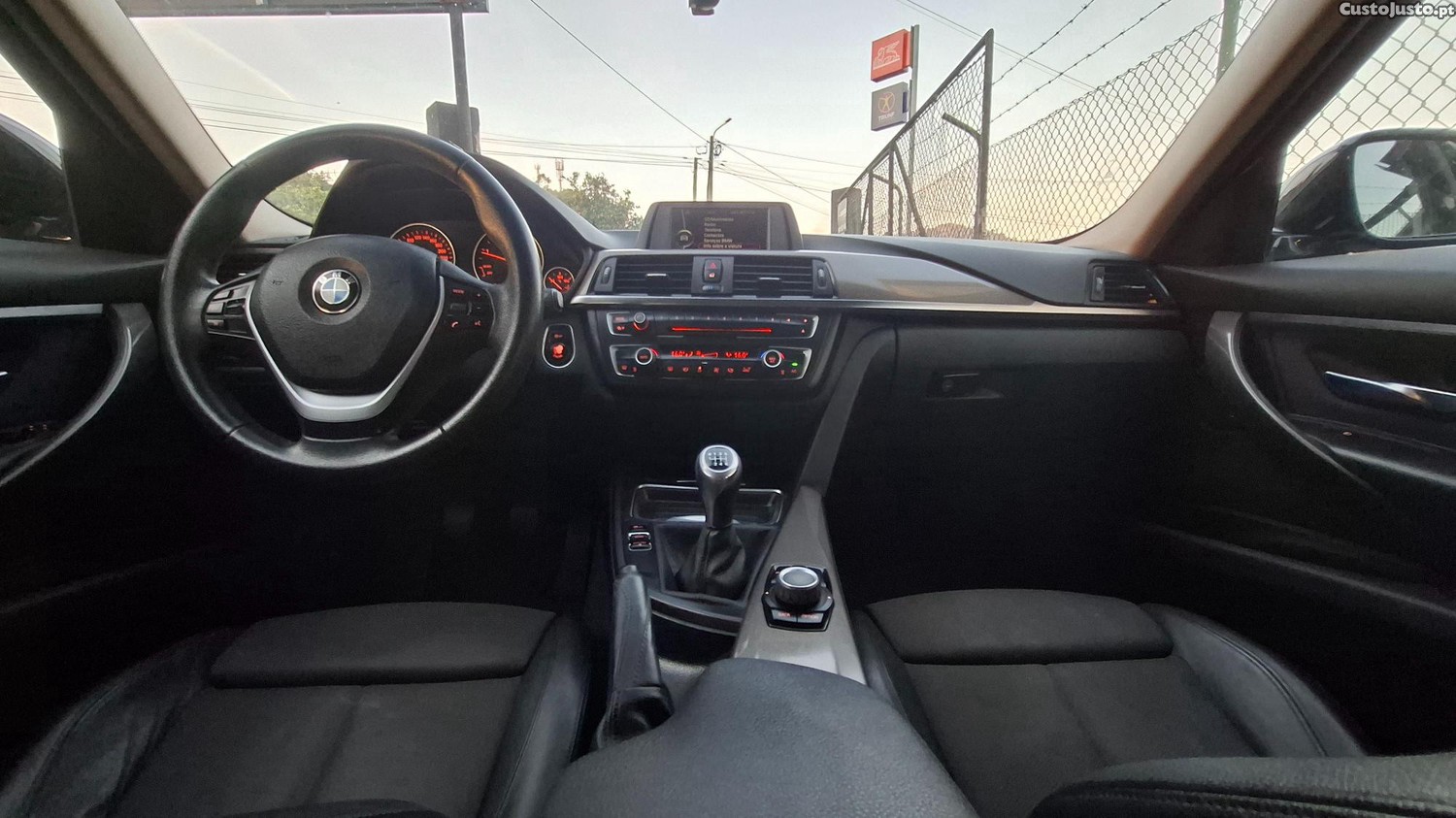 BMW 318 Line Sport Nacional — fotografia 3