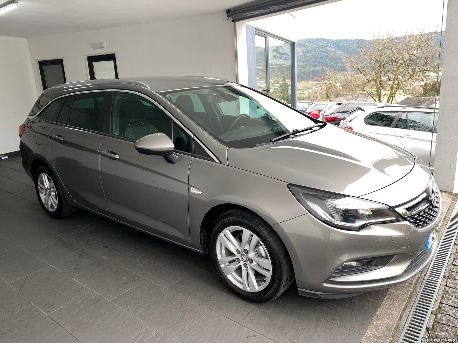 Opel Astra Sports Tourer 1.6 CDTI Business Edition S/S - 16 — photo 3