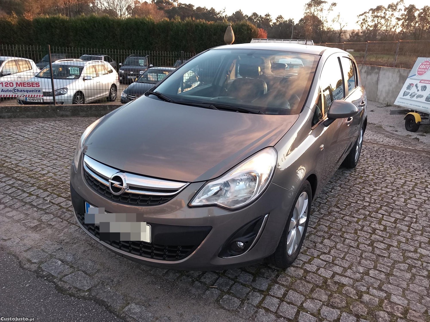Opel Corsa D 1.2 Caixa Automática - 12 — photo 2