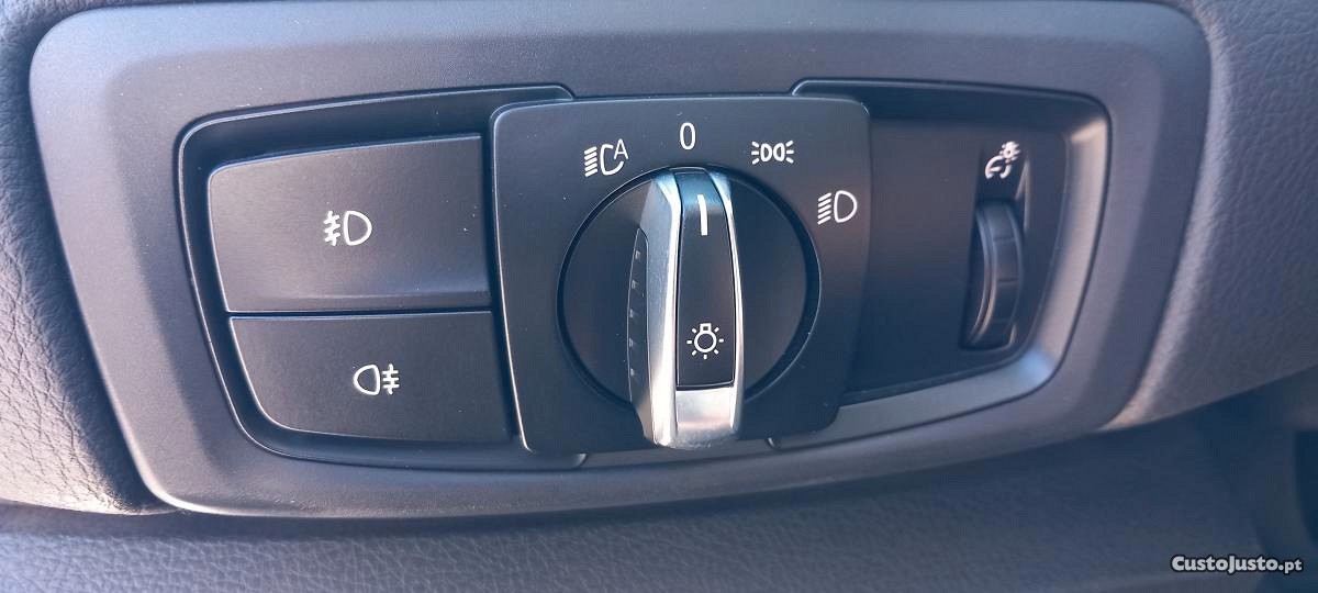 BMW 218 Active Tourer D — fotografia 4