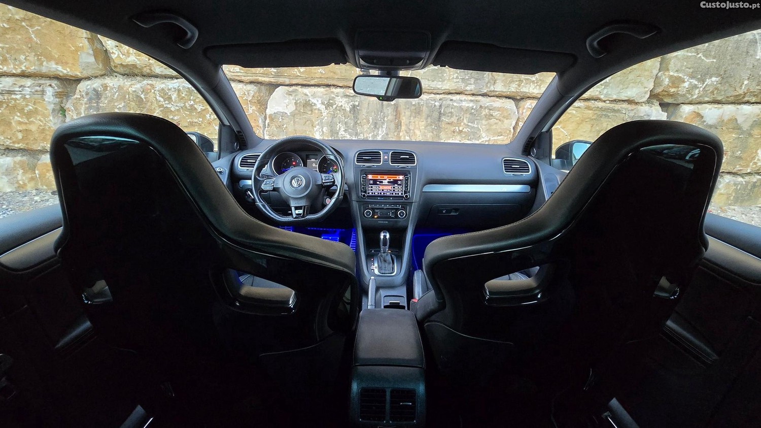 Volkswagen Golf R 2.0 TSI — fotografia 20