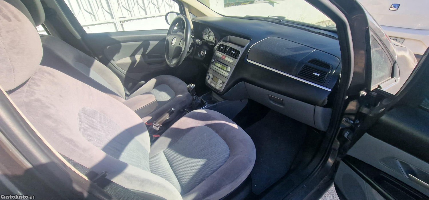 Fiat Linea 1.6 JTD — fotografia 2