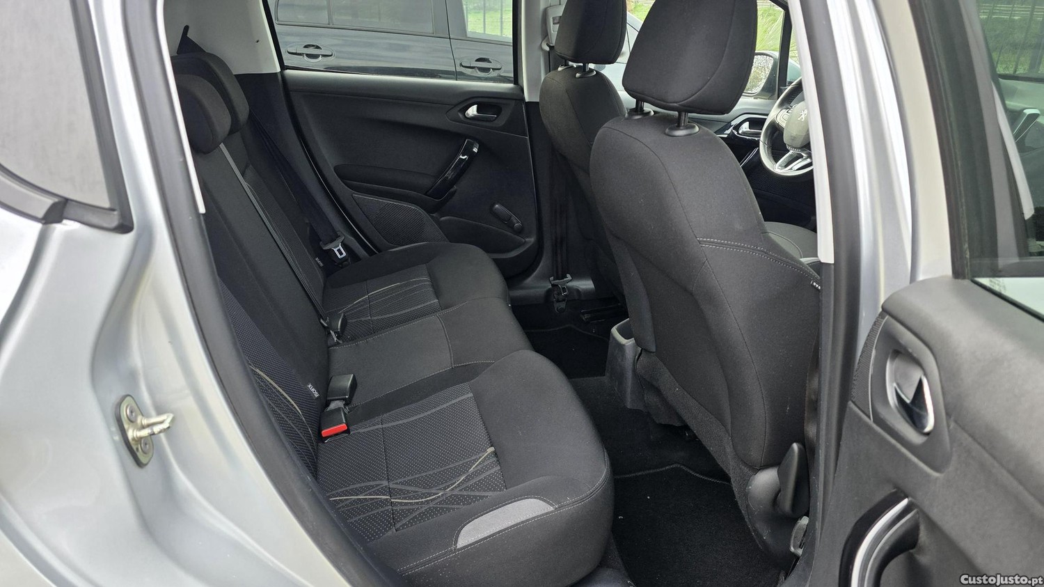 Peugeot 208 1.0 VTi 68cv — fotografia 4