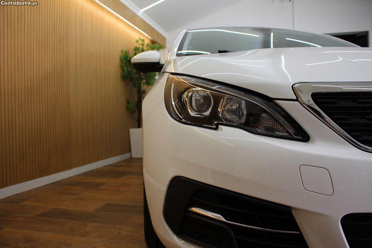Peugeot 308 1.5 BlueHDi Active Pack — fotografia 14