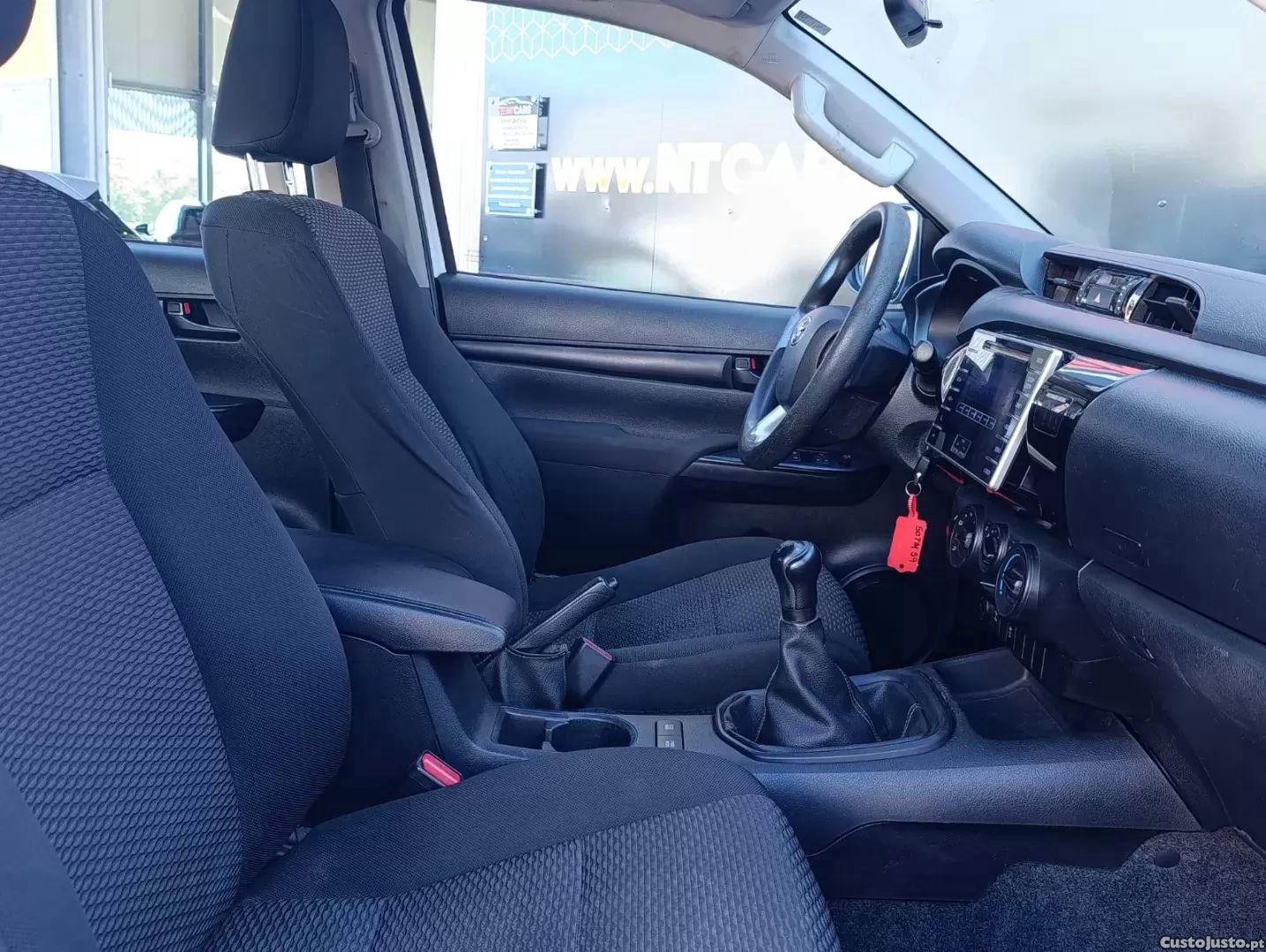 Toyota Hilux 2.4 d-4d 4wd cd chv — fotografia 5
