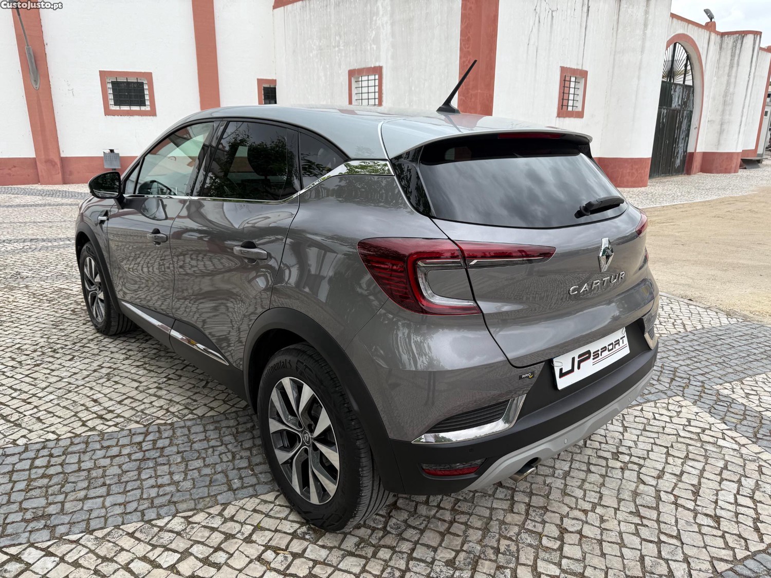 Renault Captur 1.0 TCe Exclusive 100cv - 20 — photo 4