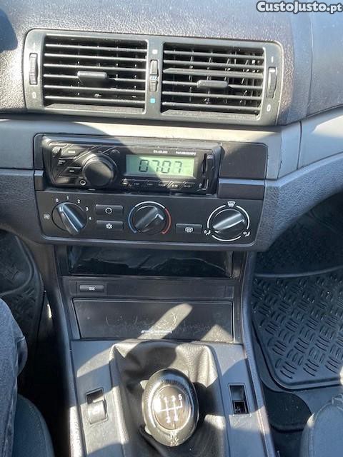 BMW 318 COMPACT — fotografia 2
